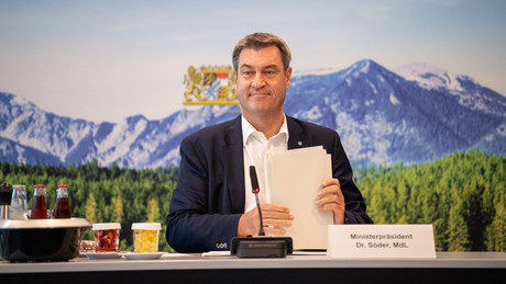 Kritik und Unterstützung für Söders Vorstoß zur Aussetzung der Impfplicht für Pflegekräfte