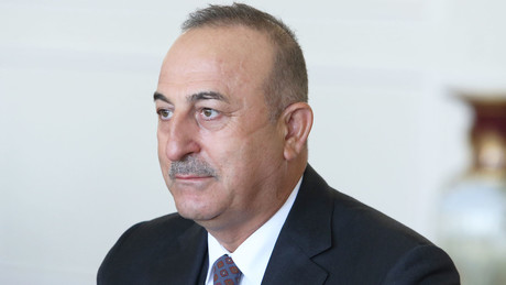 Türkischer Außenminister verurteilt westliche Panikmache im Ukraine-Konflikt