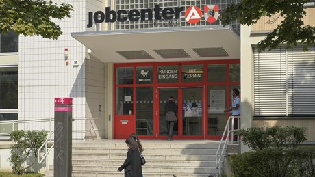 Corona-Krise: Langzeitarbeitslosigkeit erheblich gestiegen