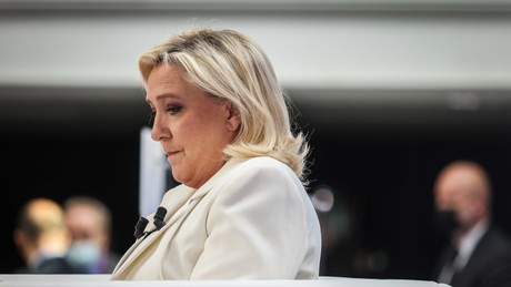 Frankreich: Marine Le Pen setzt Präsidentschaftskandidatur aus