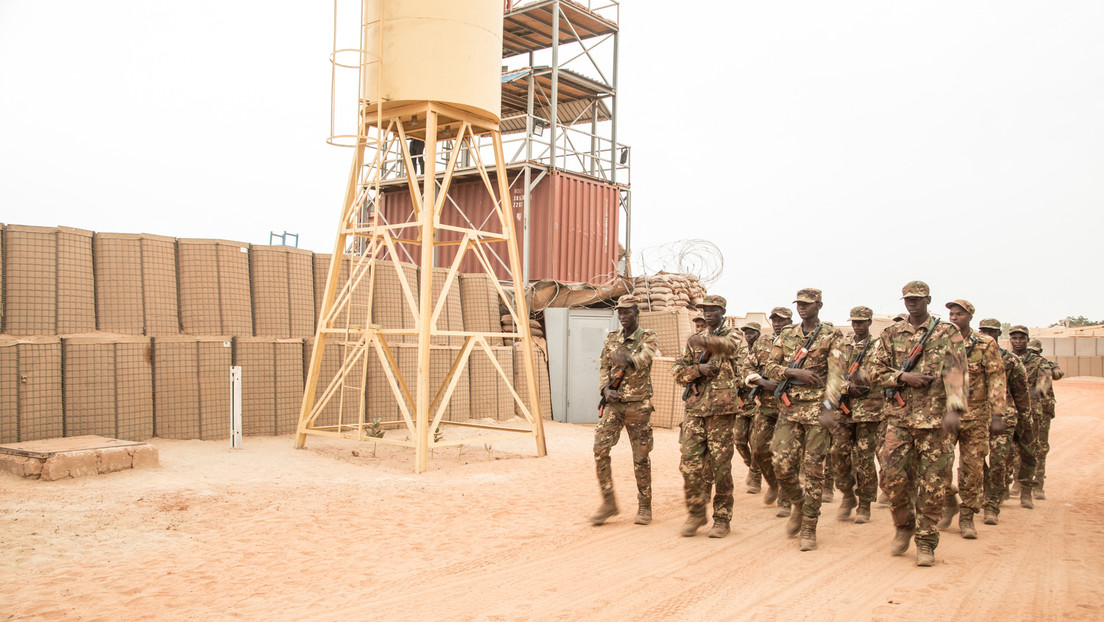 Dutzende Tote bei Terrorangriff auf Militärlager in Mali