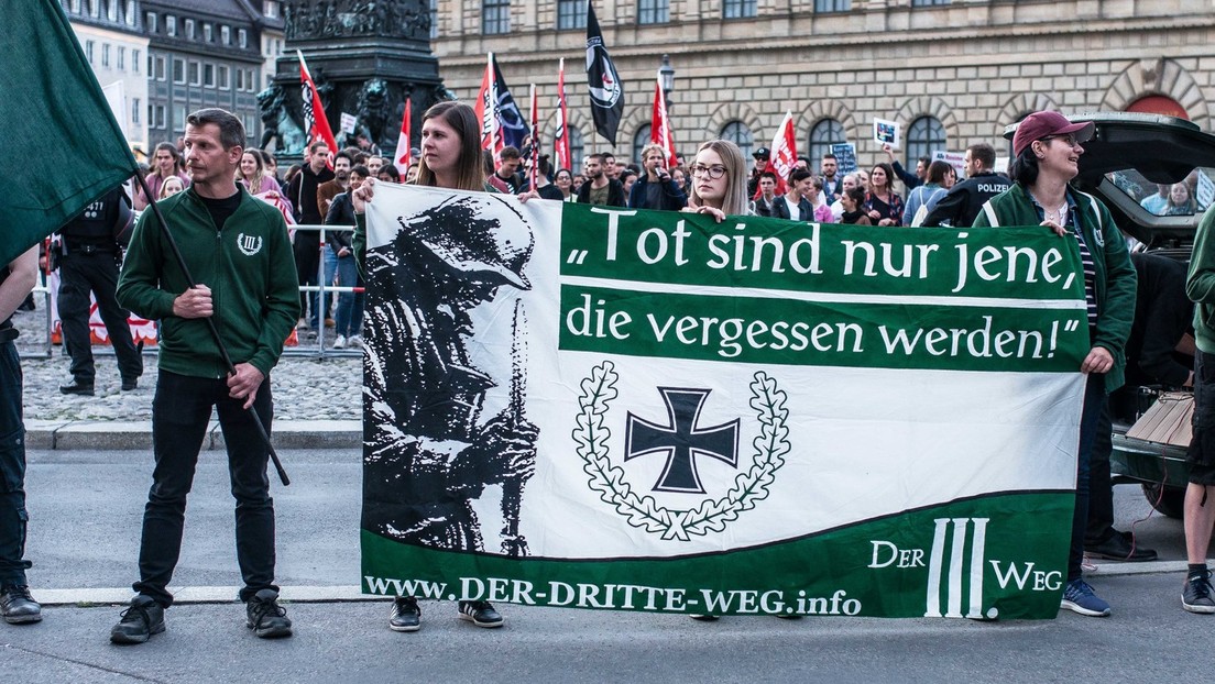 "Deutsche Solidarität mit Neonazis" – Sacharowa kritisiert Ausländerrekrutierung für Ukraine-Krieg