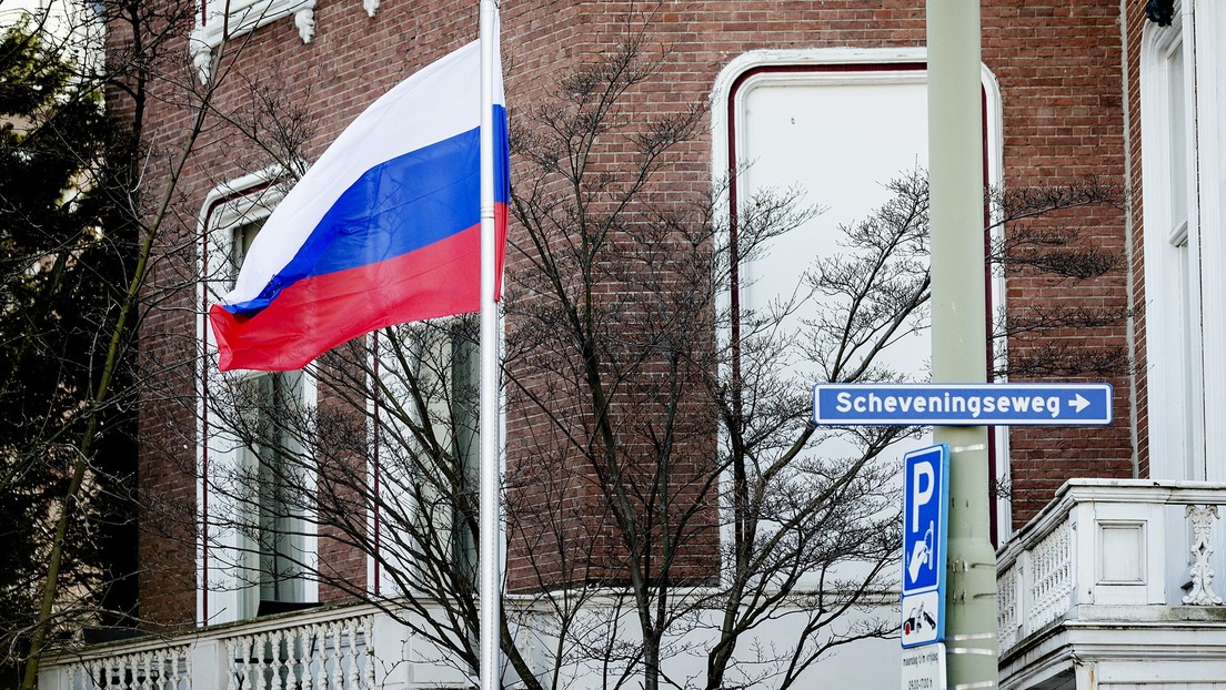 Irland, Niederlande, Belgien und Tschechien weisen Dutzende russische Diplomaten aus