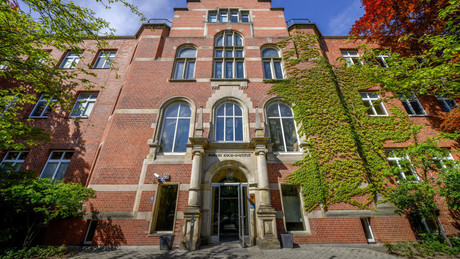 Robert Koch-Institut aktualisiert Risikobewertung zu COVID-19 und Wirksamkeit der Impfung