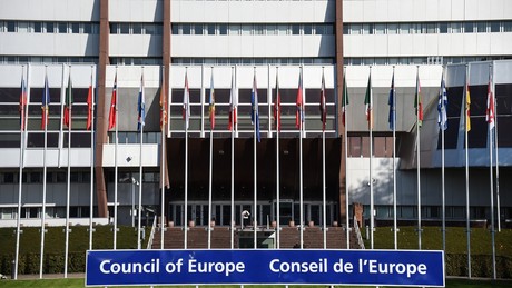 Russland setzt Teilnahme am Europarat aus