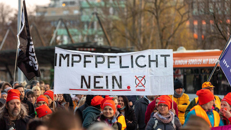 Es wird ernst: Impfpflicht im Pflegebereich kommt ab Dienstag – Bayern startet "Meldeportal"