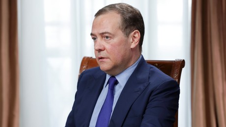RT-Exklusivinterview mit ehemaligem russischem Präsidenten Medwedew