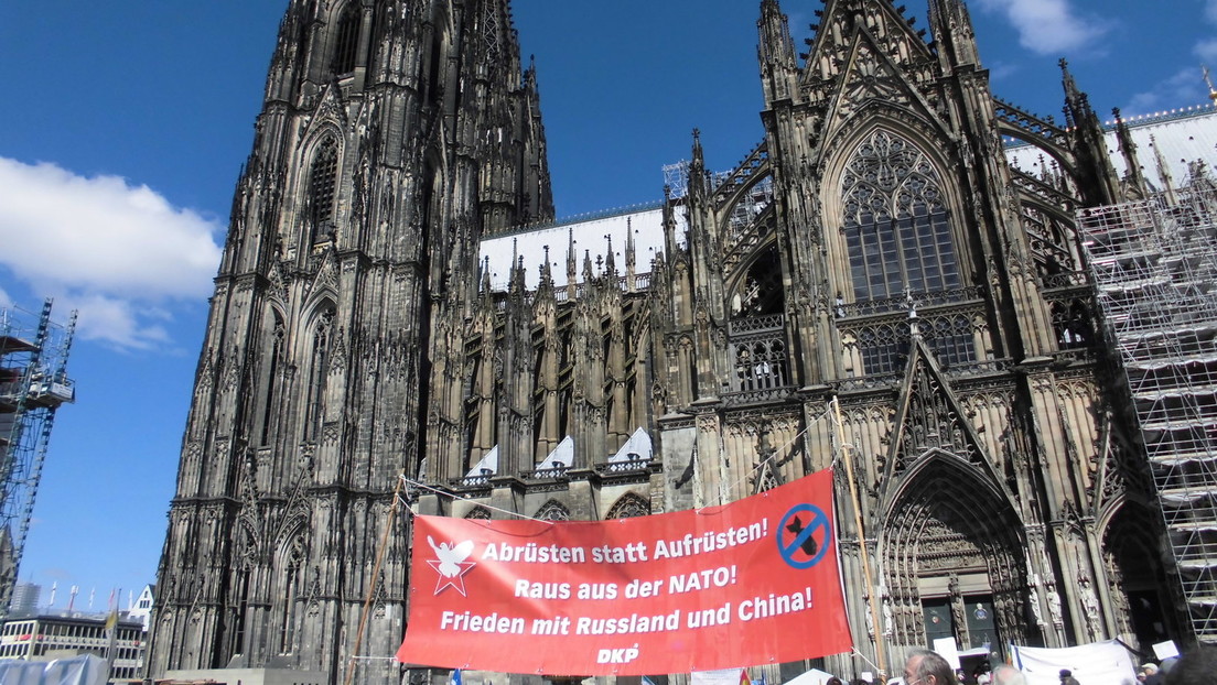 Kölner Ostermarsch: Frieden mit Russland – keine Waffenlieferungen in die Ukraine