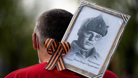 Gedenkmarsch "Unsterbliches Regiment" dieses Jahr wieder im traditionellen Format
