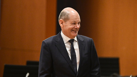 Scholz gibt zwei Milliarden Euro für ukrainische Waffenkäufe und Militärhilfen frei