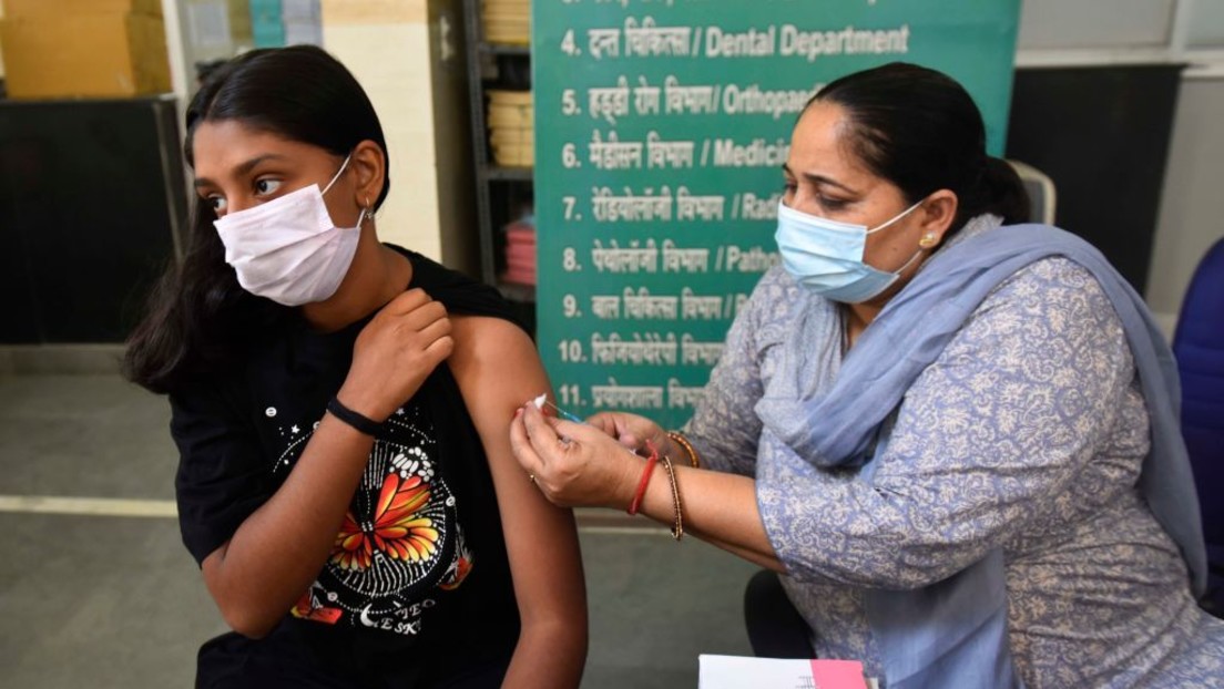 Indien stoppt verpflichtende COVID-19-Impfung und kritisiert WHO-Methodik für Corona-Sterbezahlen