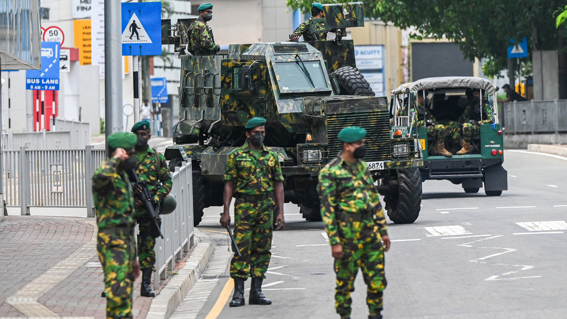 Sri Lanka: Truppen und Panzerfahrzeuge in der Hauptstadt