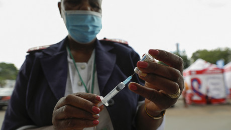Kein einziger Auftrag: Werk zur COVID-19-Impfstoffherstellung in Afrika muss schließen