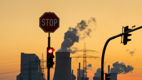 Deutlicher Einbruch der deutschen Industrieproduktion im März 2022