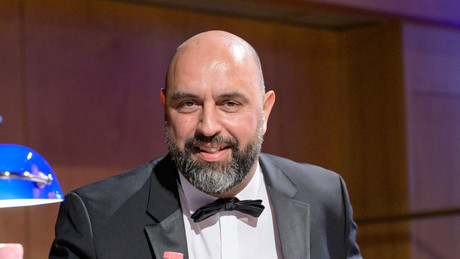 Serdar Somuncu: "Deutschland sollte in diesen Krieg nicht einsteigen"