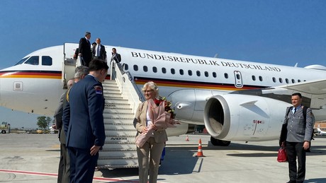 Fliegt Lambrecht als Nächstes? Sohn reiste sieben Mal auf Regierungsflügen mit