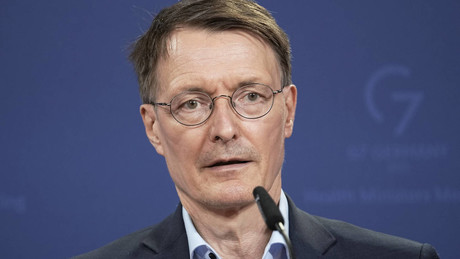 "Mann der Wissenschaft"? Mainstream-Medien kritisieren plötzlich Karl Lauterbach