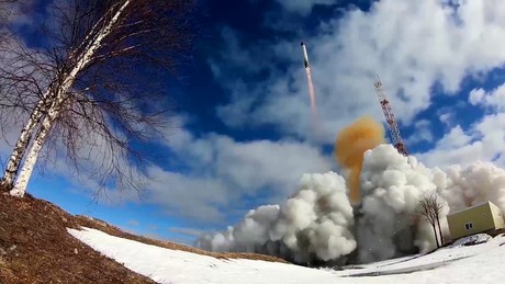 Strategische Truppen Russlands werden für Jahrzehnte mit "Sarmat"-Raketen ausgerüstet