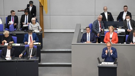Ampelkoalition und Union einigen sich auf Grundzüge für massiven Aufrüstungsplan