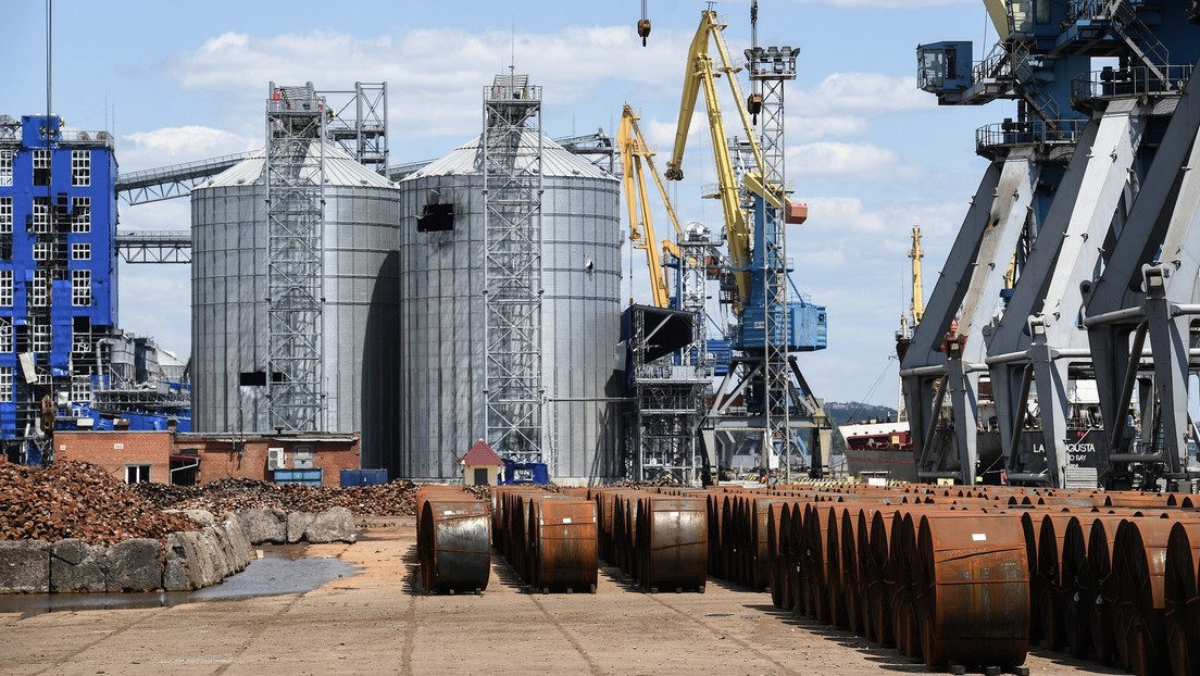 Moskau: Ukraine verbrennt riesigen Getreidevorrat in Mariupol