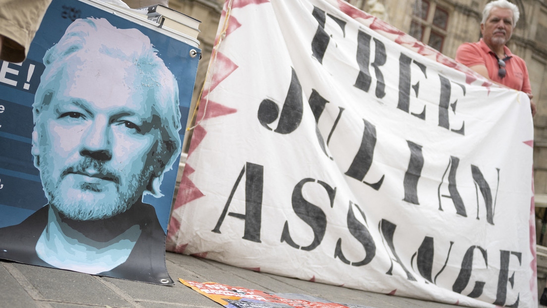Gegen das Imperium der Lügen wird Julian Assange kein Gebet helfen