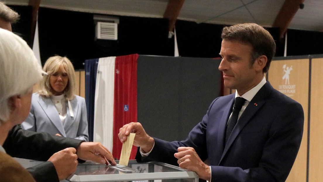 Absolute Mehrheit verfehlt: Macron-Lager blamiert sich bei Parlamentswahl in Frankreich
