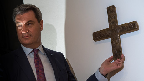 Kreuz bleibt hängen – Verwaltungsgerichtshof weist Klagen gegen Söders Kreuzerlass ab