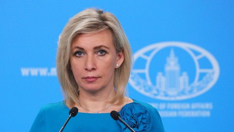 Sacharowa: NATO-Länder behindern Lawrows Reise nach Serbien