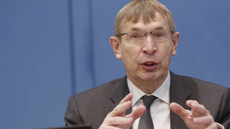 Paul-Ehrlich-Institut bleibt wortkarg: Keine Antworten zu Impfschäden bei Kindern