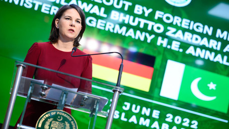 Außenministerin Baerbock positiv auf Corona getestet – Auslandsreise abgebrochen