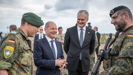 Olaf Scholz auf Reisen – oder: Wie man kleine Balten groß macht