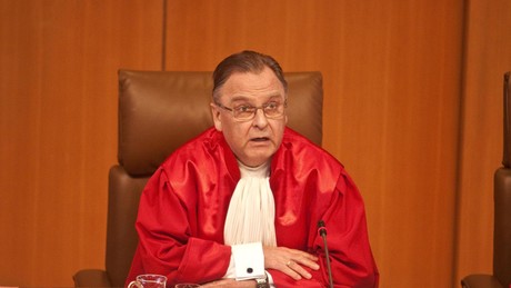 Für "rote Linien": Früherer Verfassungsrichter Hans-Jürgen Papier kritisiert die Bundesregierung