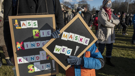 Maskenstudie mit Kindern: Vielfach erhöhtes Kohlendioxid beim Einatmen