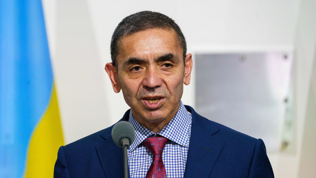 "Ob der angepasste Impfstoff sicher ist" scheint für BioNTech-Chef Şahin eine eher sekundäre Frage