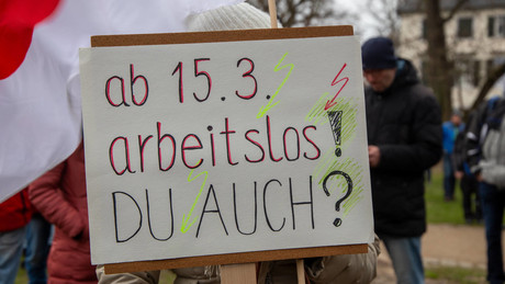 Wegweisendes Urteil: Drohbescheide an ungeimpfte Beschäftigte in medizinischen Berufen rechtswidrig