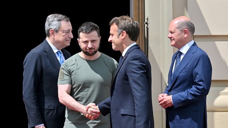 Medwedew spricht von einem Besuch der "Frösche-, Leberwurst- und Nudelliebhaber"