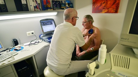 KBV-Bericht: Kassenärzte rechneten 2021 fast 2,5 Millionen Behandlungen von Impfnebenwirkungen ab