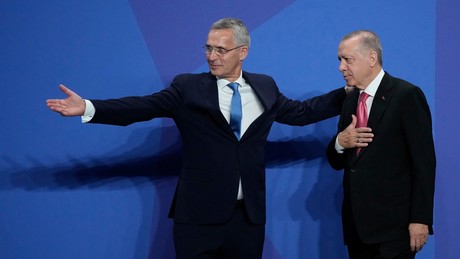Nach NATO-Beitritt Schwedens und Finnlands: Türkei verlangt Auslieferung von 33 "Terrorverdächtigen"