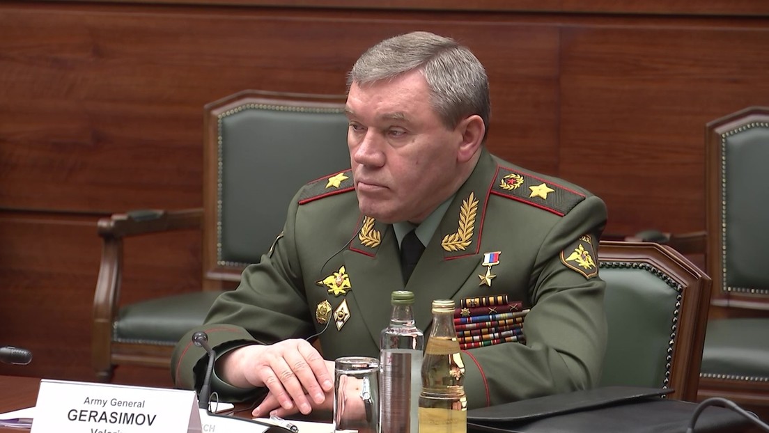 Liveticker zum Ukraine-Krieg: Russlands Generalstabschef Gerassimow inspiziert Truppen in Ukraine