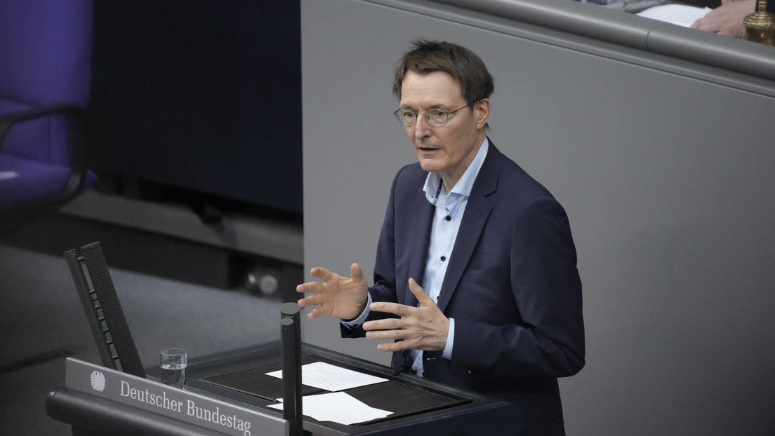 Lauterbach empfiehlt vierte Impfung für alle – STIKO-Chef widerspricht