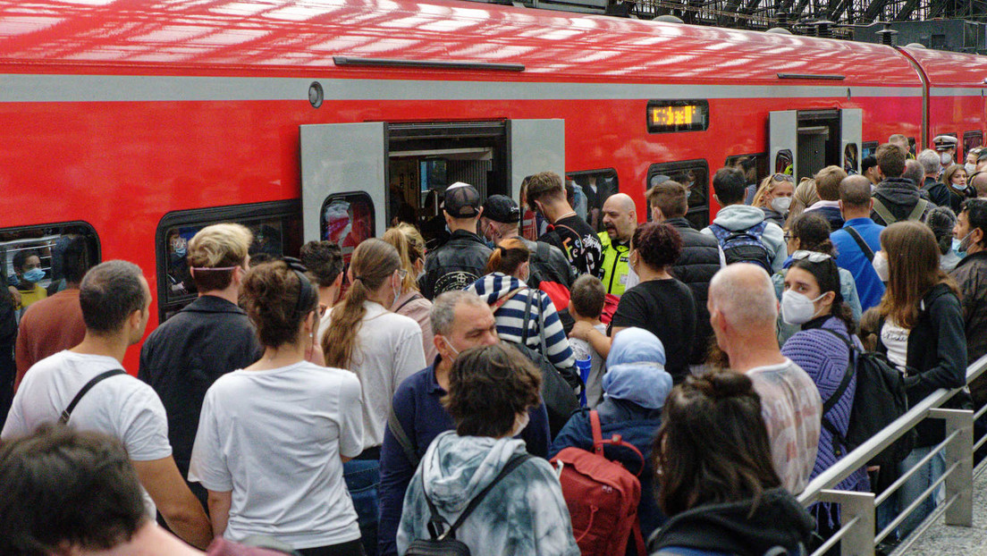 "Menschen fallen aus dem Zug" – Gewerkschaften erschüttert über Zustand der Deutschen Bahn