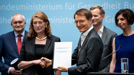 Evaluationsbericht: RKI-Chef Wieler im Urlaub – Minister Lauterbach "fand das Gutachten spannend"
