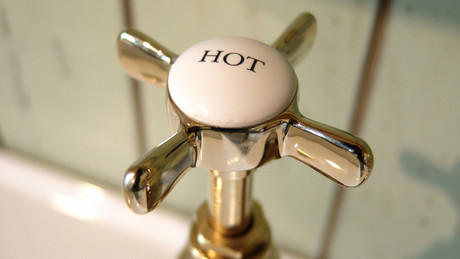 Bei Gas-Mangellage: Warmwasser soll in Hamburg für Privathaushalte rationiert werden