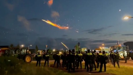 Massive Bauernproteste in den Niederlanden weiten sich aus – Polizei und Armee reagieren gereizt