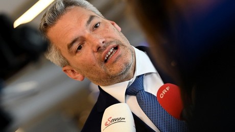 "Alkohol oder Psychopharmaka" – "Ratschläge" von Österreichs Bundeskanzler zur Krisenbewältigung