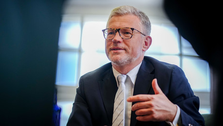 "Kopf ins Tiefkühlregal stecken" – Melnyk teilt gegen Sachsens Premier Kretschmer aus