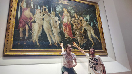 "Kein Gas, keine Kohle!": Umweltschützer kleben sich an Botticellis "Primavera" in den Uffizien