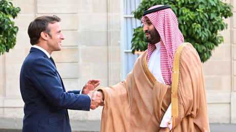 "Frankreich verscherbelt seine Diplomatie für ein paar Tropfen Öl" – Bin Salman in Paris