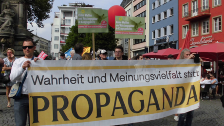 Regierungen weltweit fordern immer mehr Zensur und Nutzerdaten von Twitter