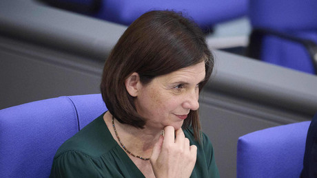 Göring-Eckardt fordert vermögensgebundene CO₂-Abgabe: